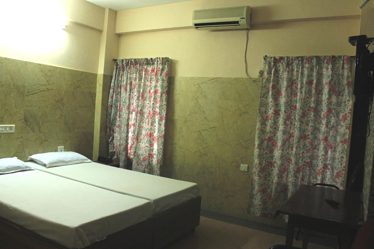 Hotel Sukhvas Thiruvananthapuram Zewnętrze zdjęcie